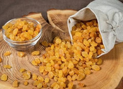 کشمش تیزابی سبز ملکان سوغاتی خوشمزه